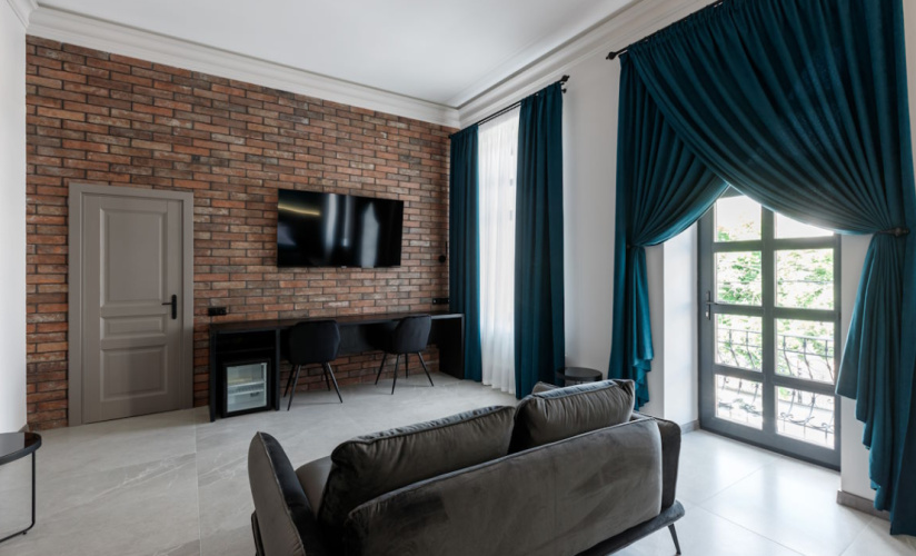 Double Suite