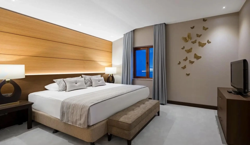 Carnation Suite