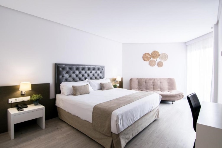 Double Junior Suite with partial sea view