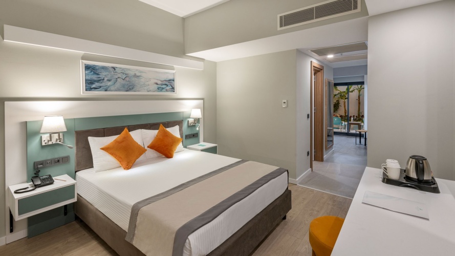 Swim Up Double room