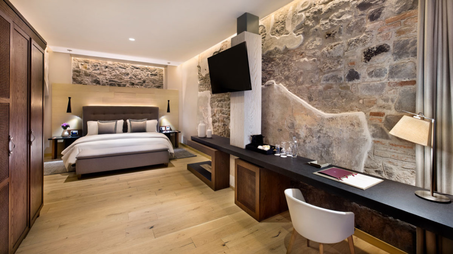 Deluxe Double Suite