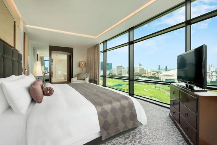 Astor Double Suite with golf course view