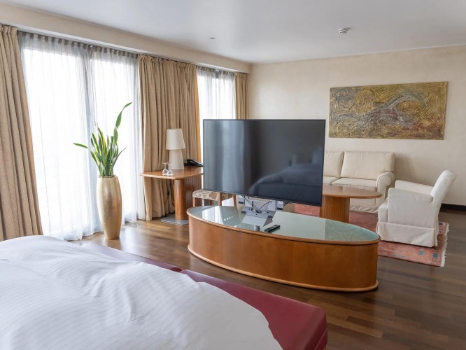 Double Suite