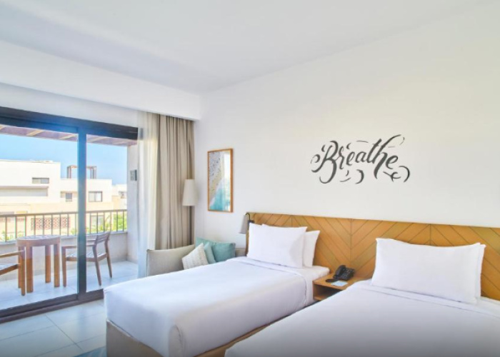 Premier Twin room with partial lagoon view