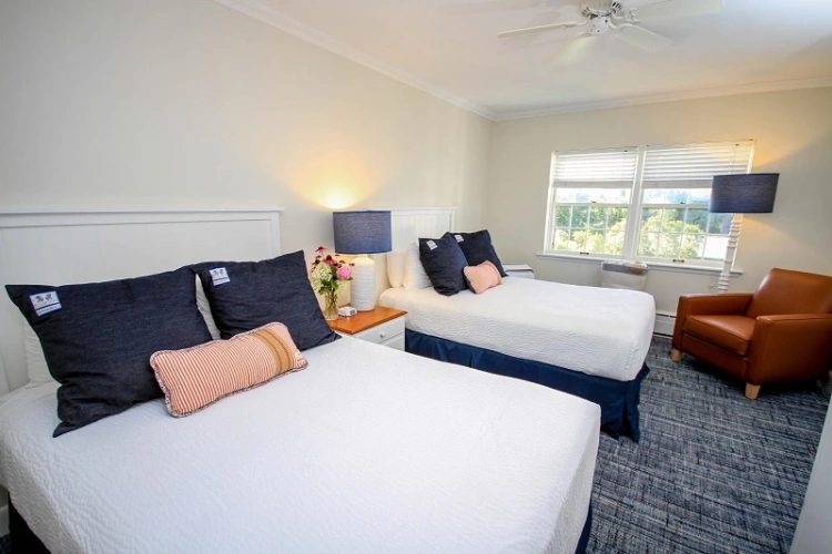 Straits Lodge Quadruple room