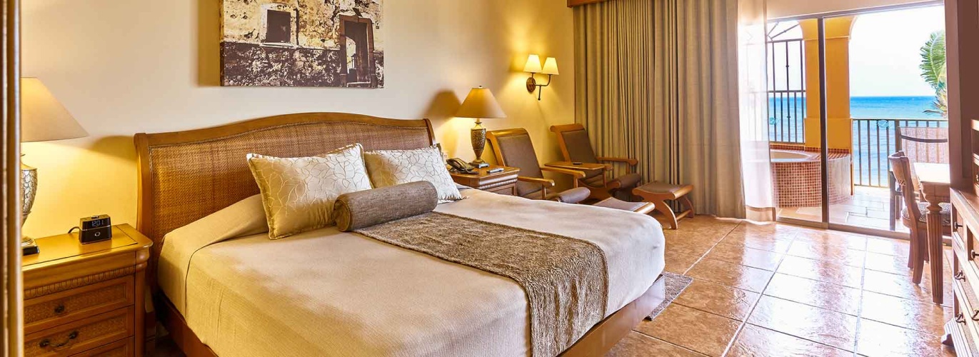 1 Bedroom Deluxe Quadruple Suite beachfront