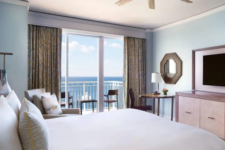 1 Bedroom Executive Double Club Lounge Access Suite oceanfront