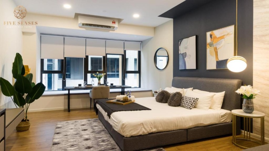 Signature Suite