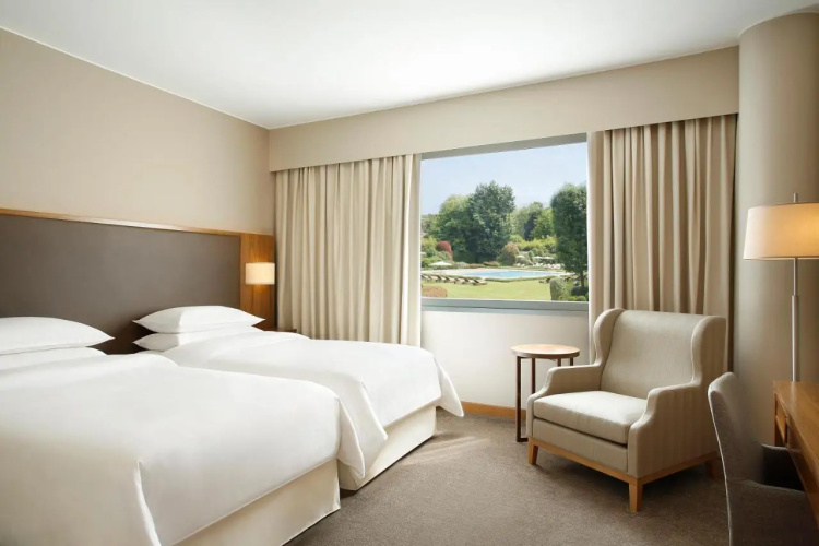 Sheraton Lake Como Hotel photo 6