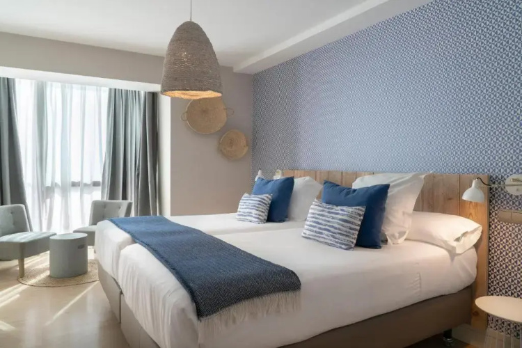 Vincci Puertochico Hotel