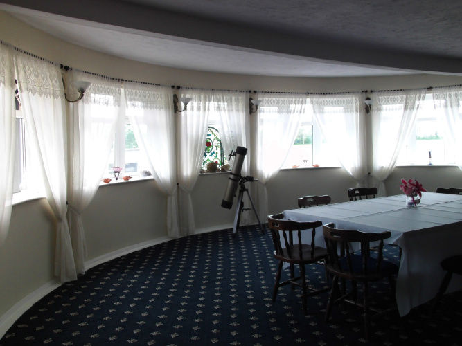 Windsor Local Hotel