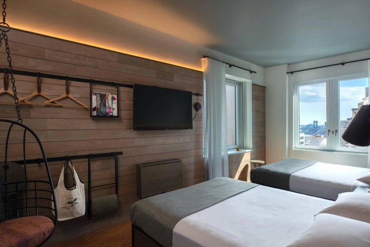 Twin room with city view