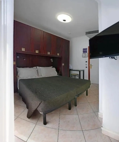 Economy room