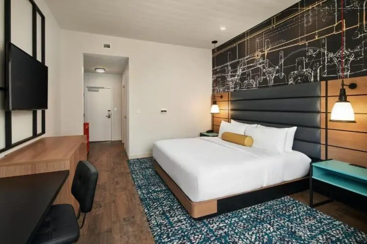 Accessible Double Suite