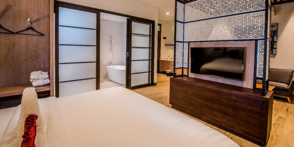 Signature Plus – Private Pool