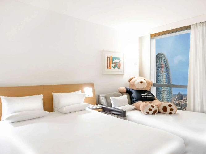 Family Double room with city view