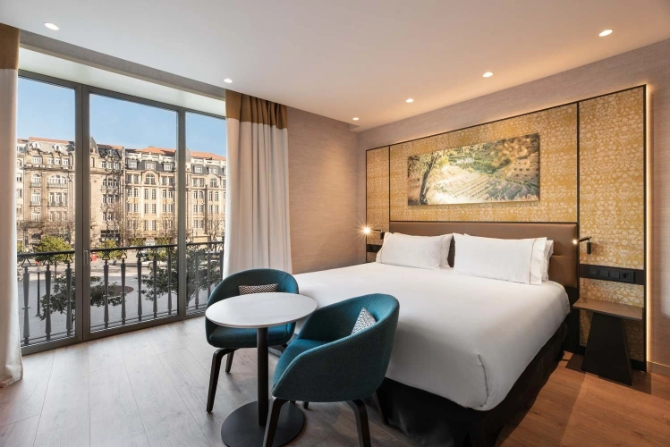 Deluxe Double room with balcony and with views of Aliados