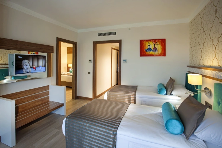 Quadruple Suite
