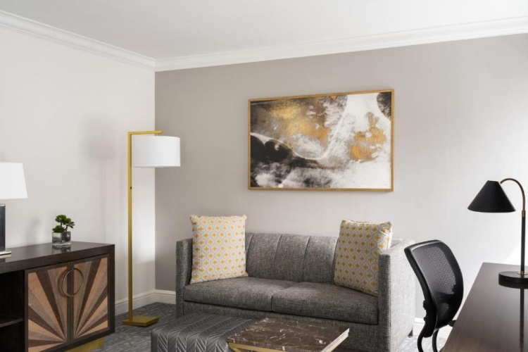 Martinique New York on Broadway, Curio Collection by Hilton photo 15
