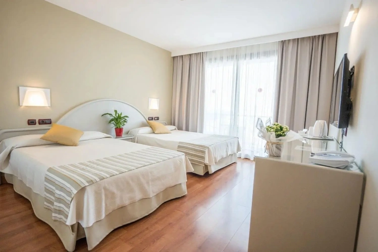 Family Twin room