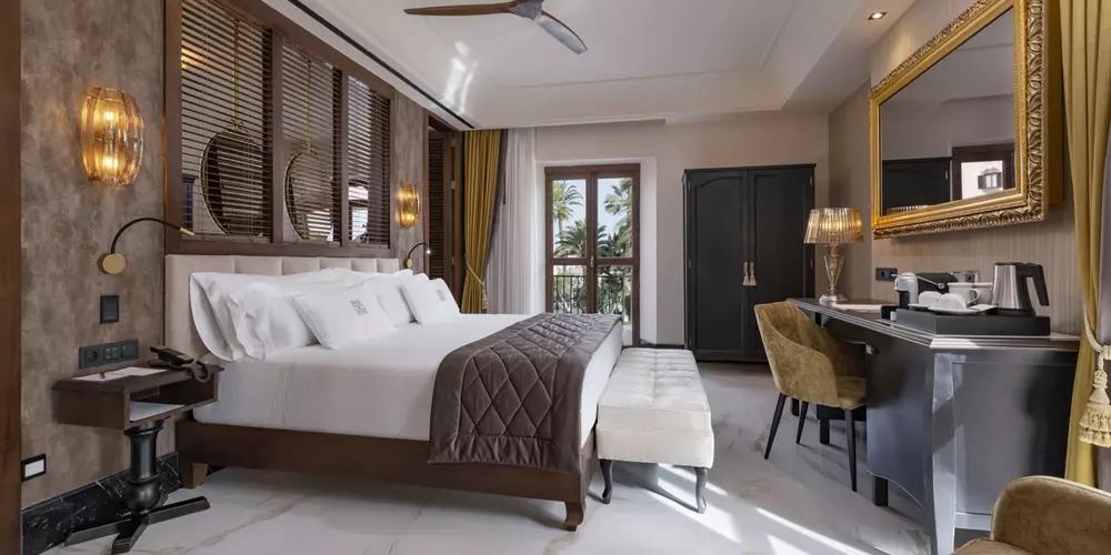 Royal Double Suite with balcony