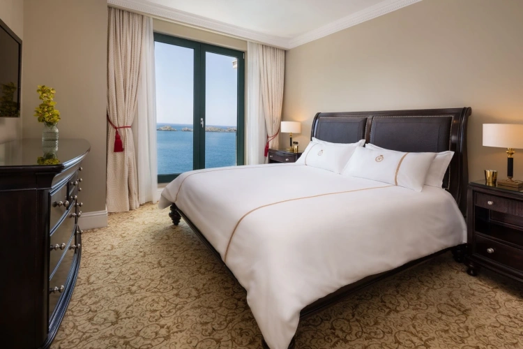 Deluxe Suite with balcony and with sea view