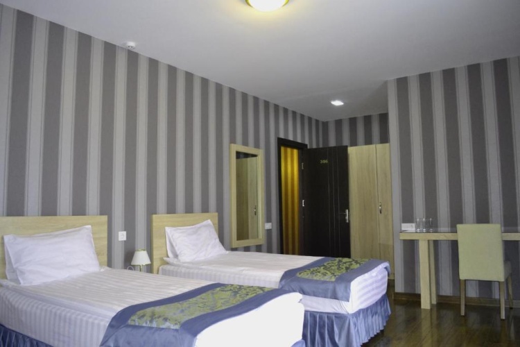 Standard Twin room with balcony