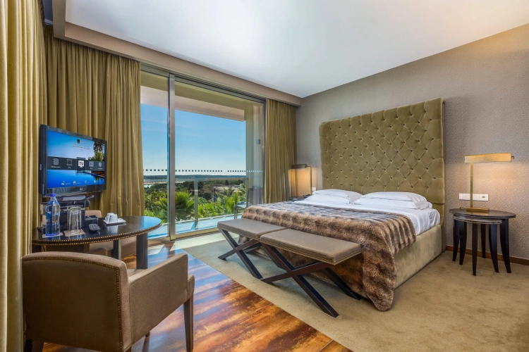 Twin Master Suite