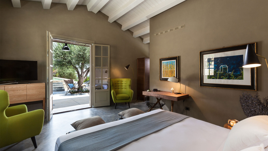 Double Suite with Private Pool and Garden
