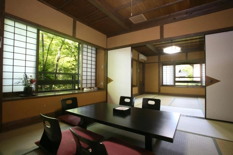 Japanese-Style South Building room