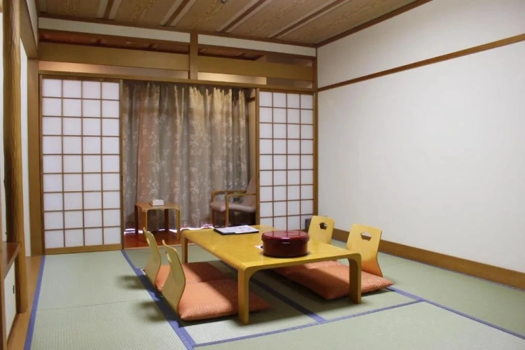 Japanese-Style Smoking room