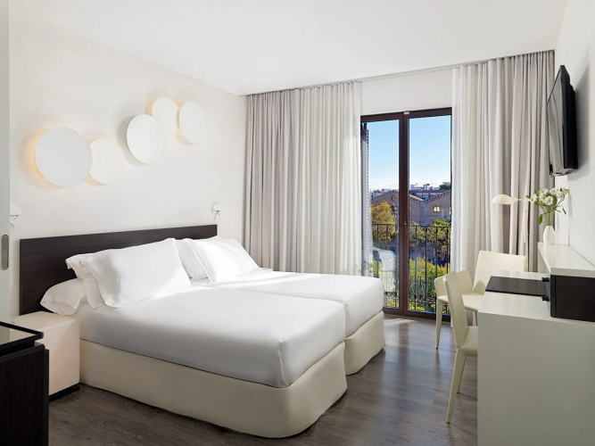 Classic Barcelona Twin room