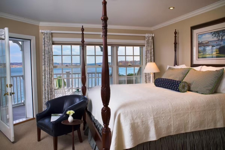Luxury Double Suite with lake view