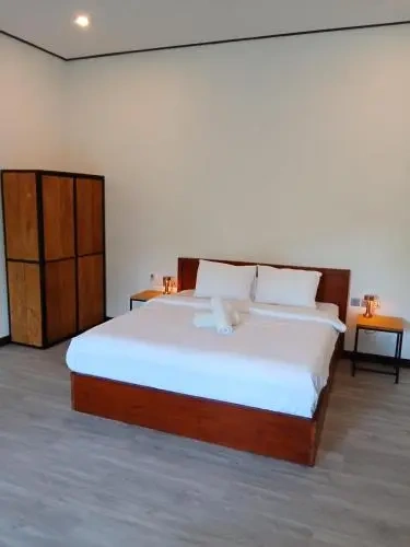 Deluxe Double room with pool view