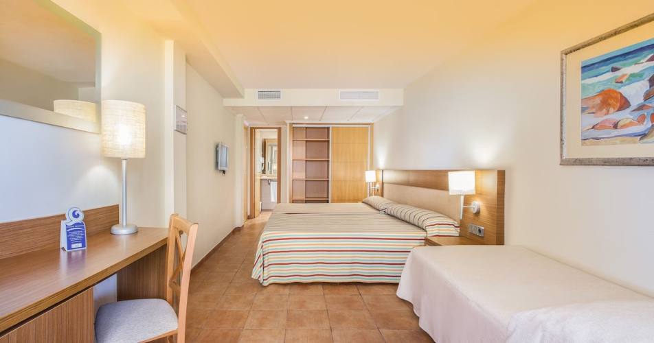 RH Casablanca & Suites Hotel