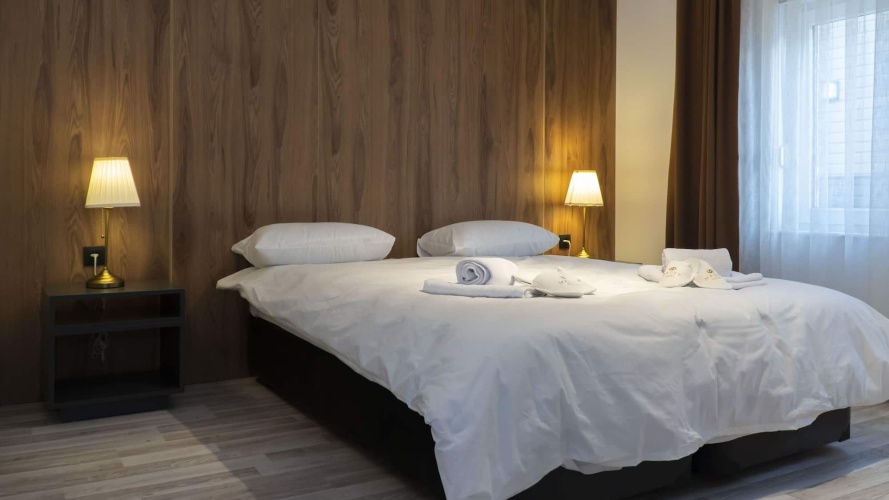 3 Bedrooms Apartment