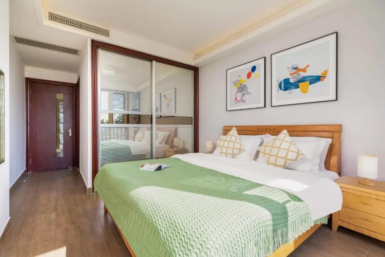 2 Bedrooms Apartment with balcony