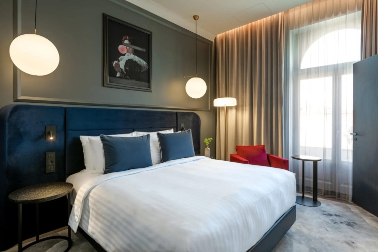 1 Bedroom Titanium Double Suite with balcony