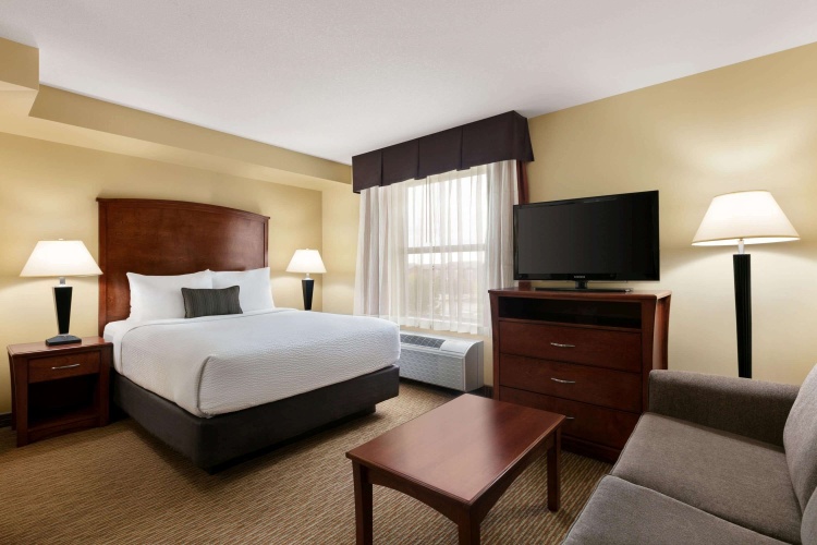 1 Bedroom Non Smoking Double Suite