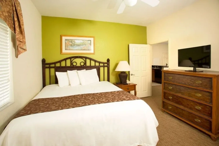 3 Bedrooms 3 Bath Suite