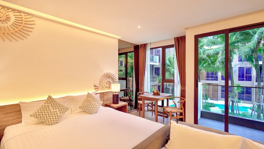 Deluxe Double room with pool view