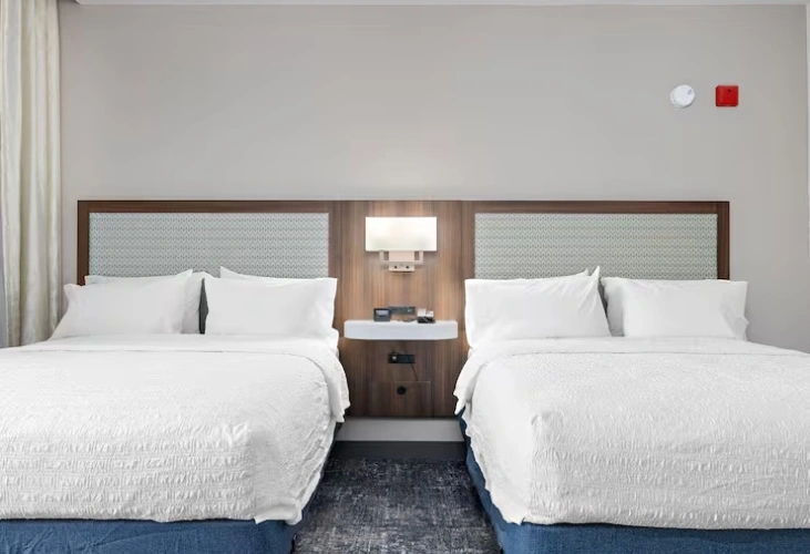 Quadruple room with city view