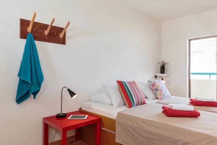 Triple room