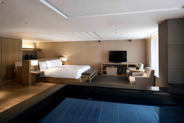Banyan Pool Deluxe Double room