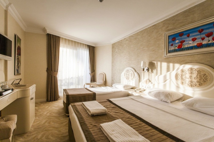 Family Suite with balcony and with sea view