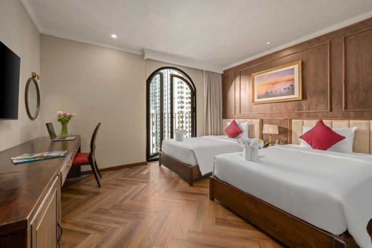 Deluxe Twin room with balcony and with city view
