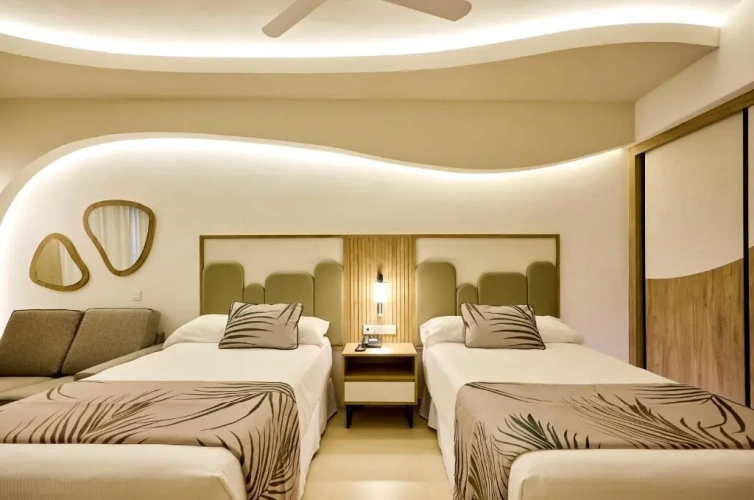 2 Bedrooms Junior Suite with ocean view