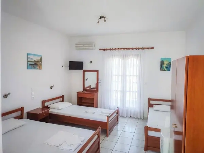 Triple room