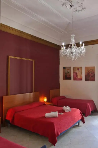 Bed and Breakfast Opera