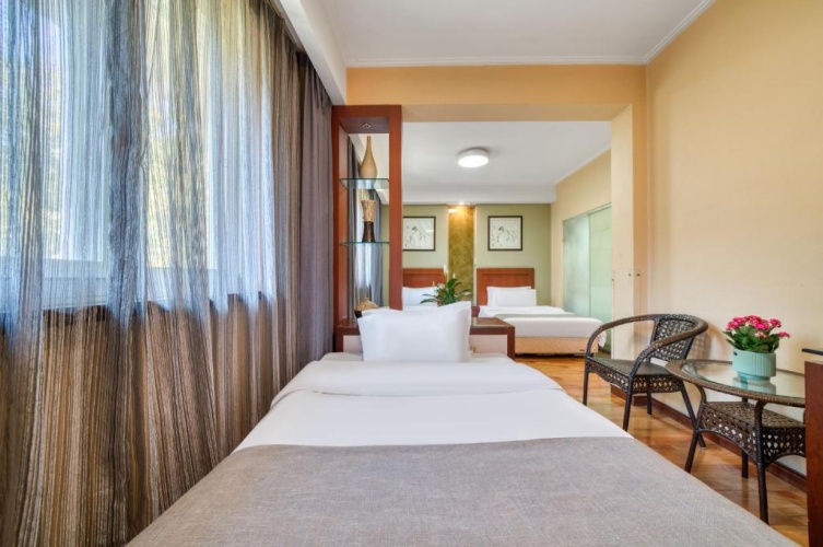 Triple room